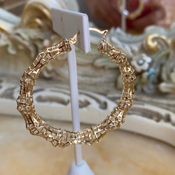 Gold plated large hoop mesh Round Earrings 2” inch - Picture 5 of 7